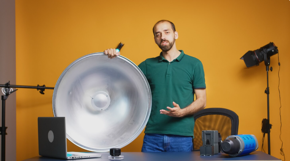 Starting a Photo Booth Business? Here are 4 Ways to Explore the Photo Booth Industry